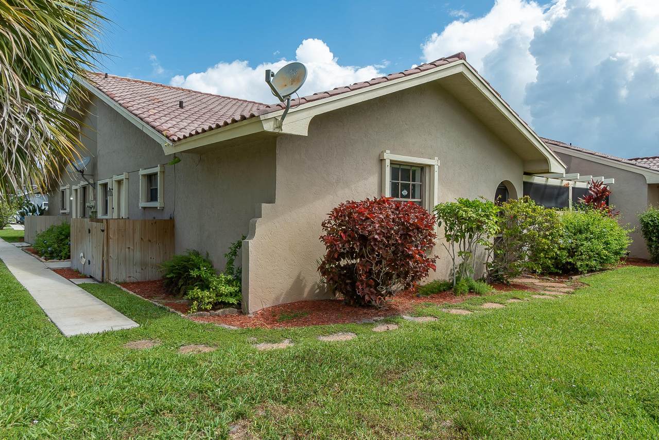 12689 Westhampton Circle - Photo 1