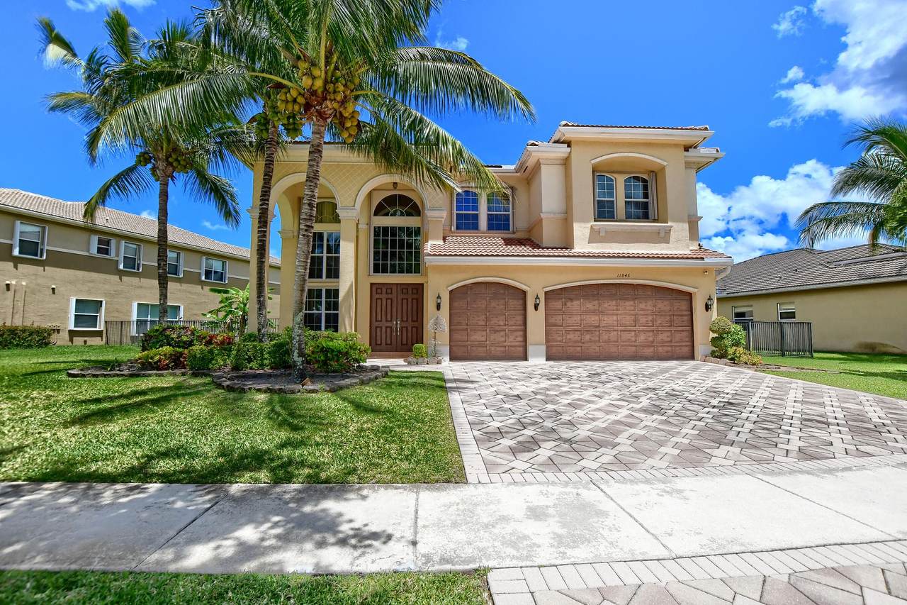 11846 Fox Hill Circle - Photo 1