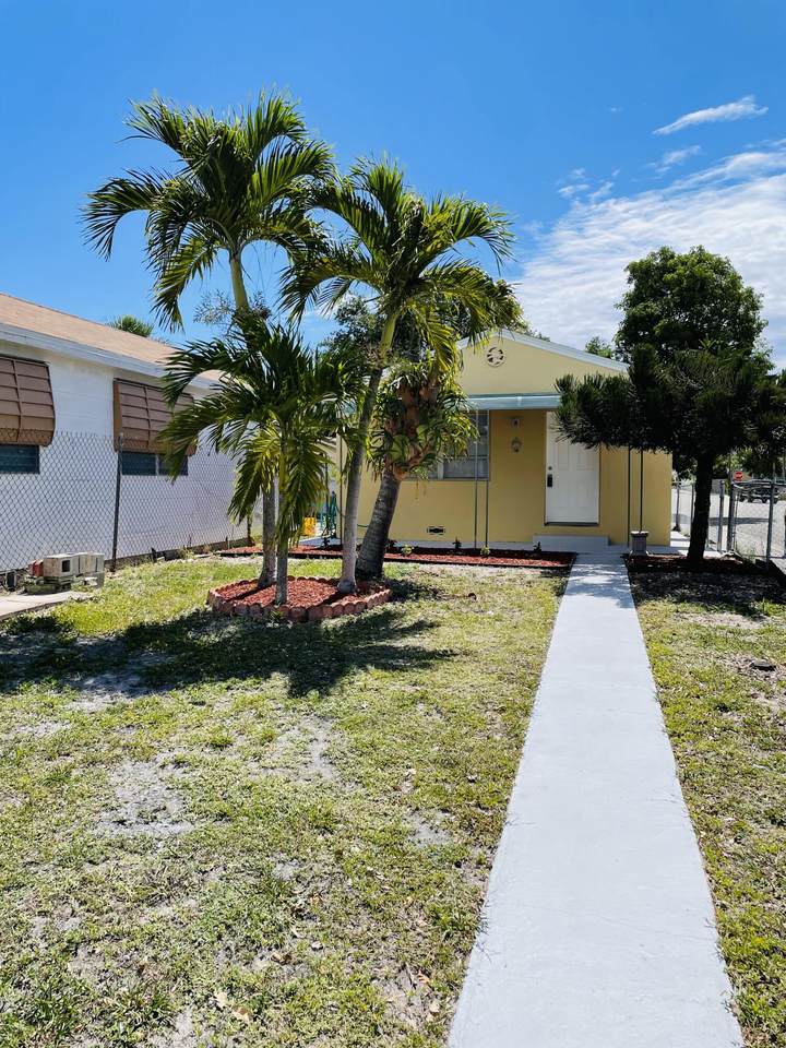 602 D Street - Photo 1