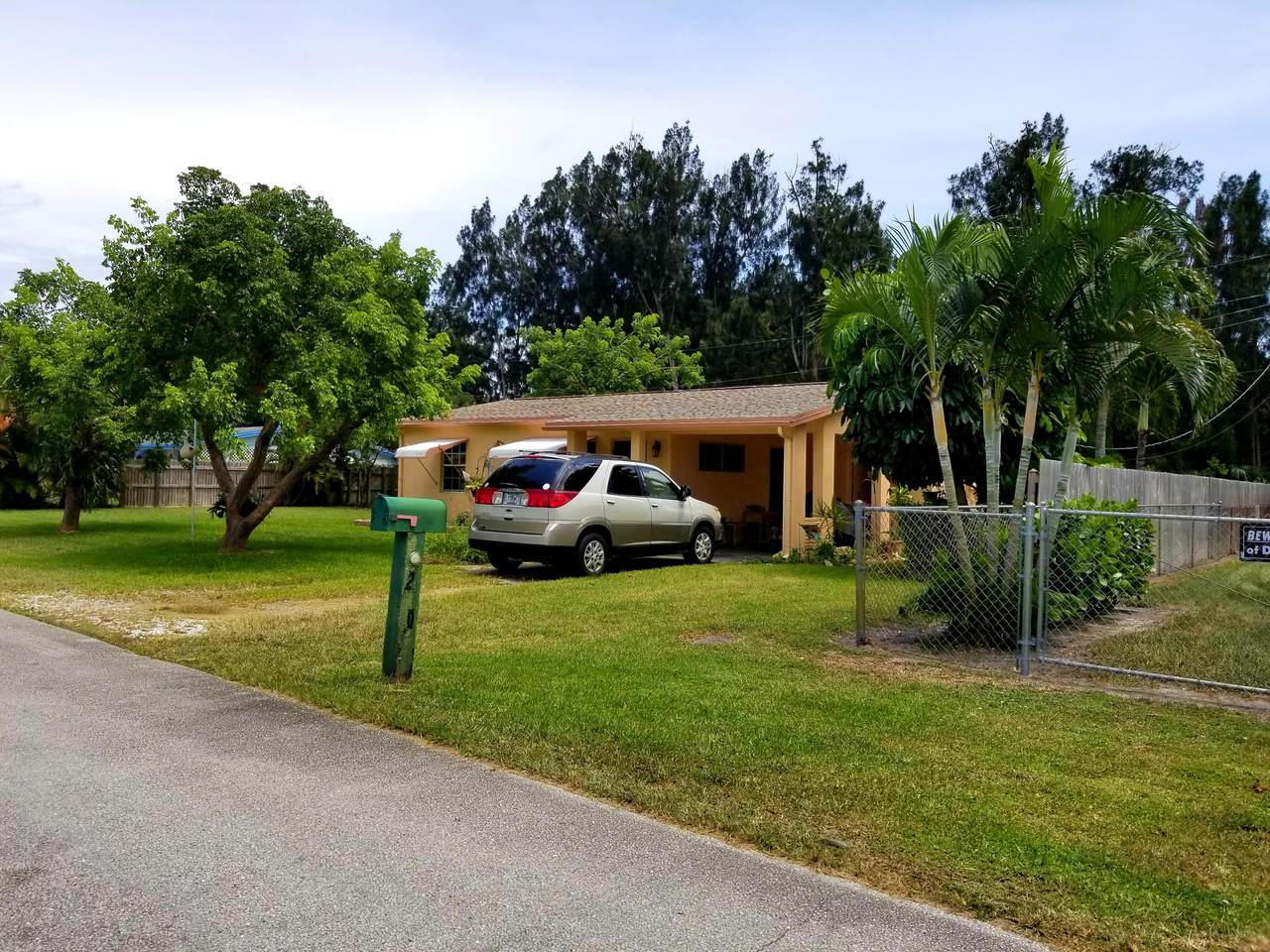 2700 Cherokee Court - Photo 1