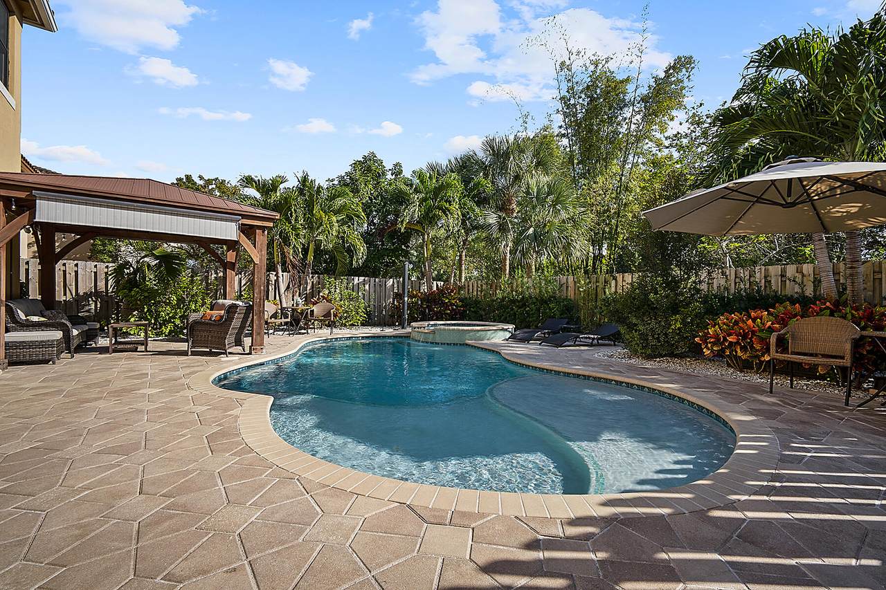 3880 Aspen Leaf Drive - Photo 1