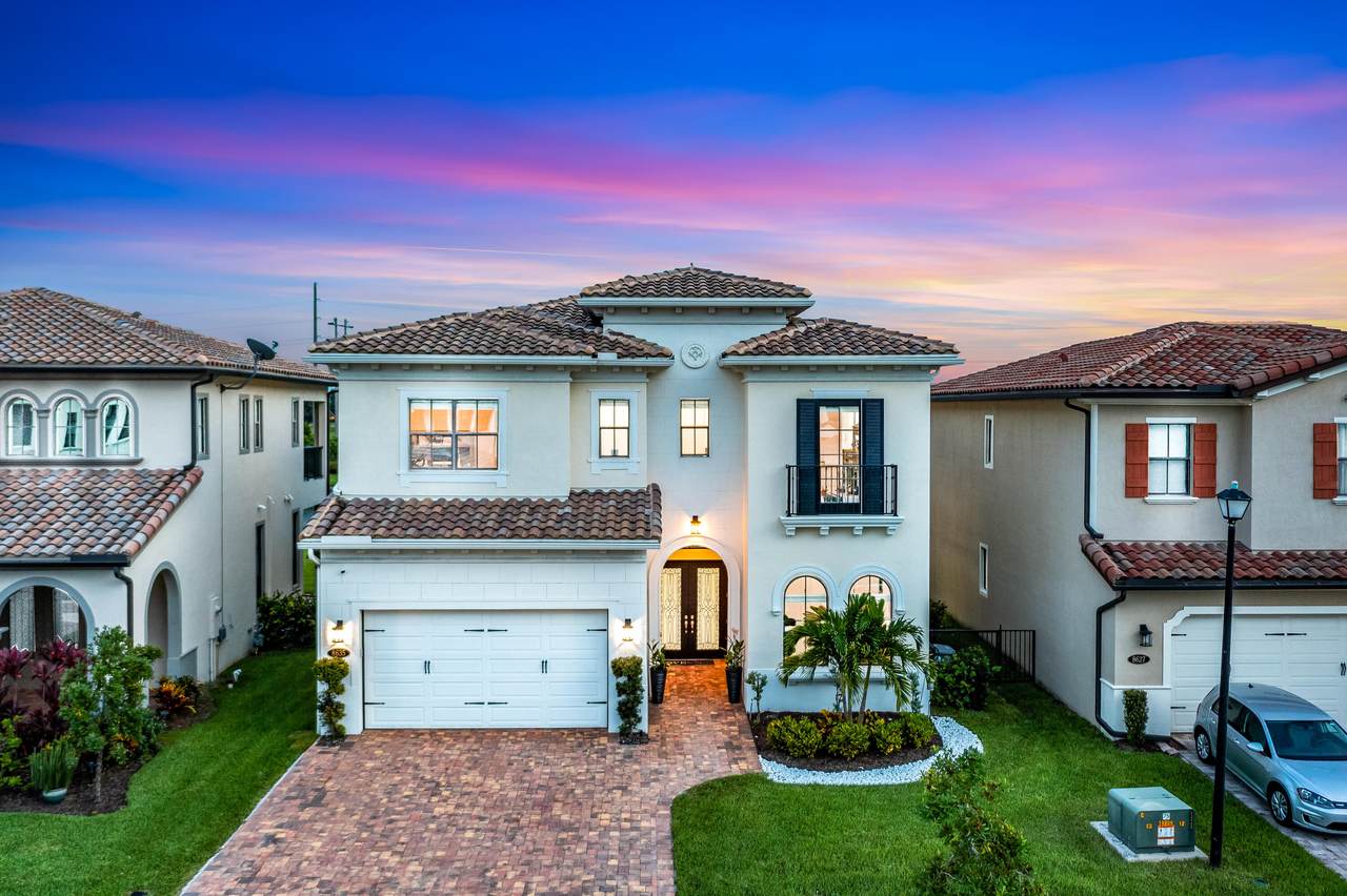 8635 Grand Prix Lane - Photo 1