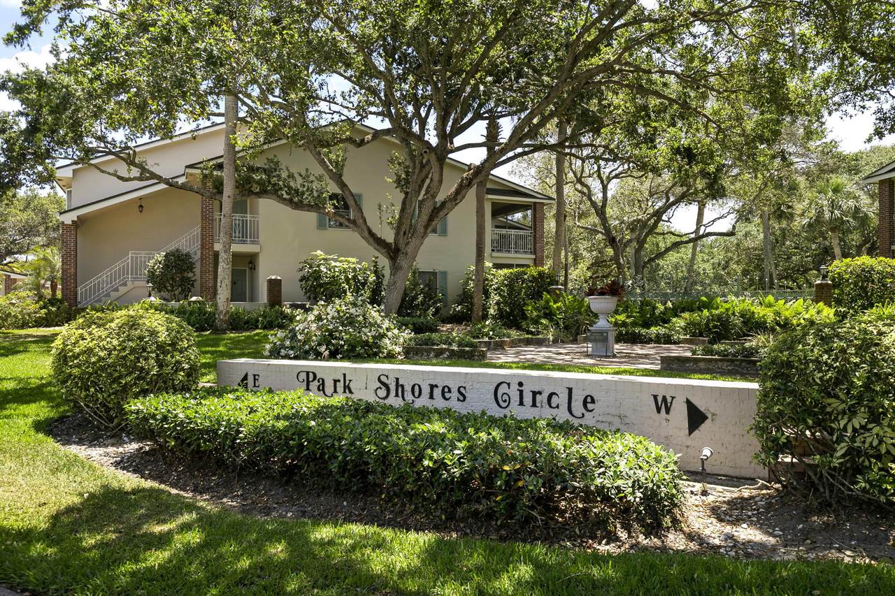 133 Park Shores Circle - Photo 1