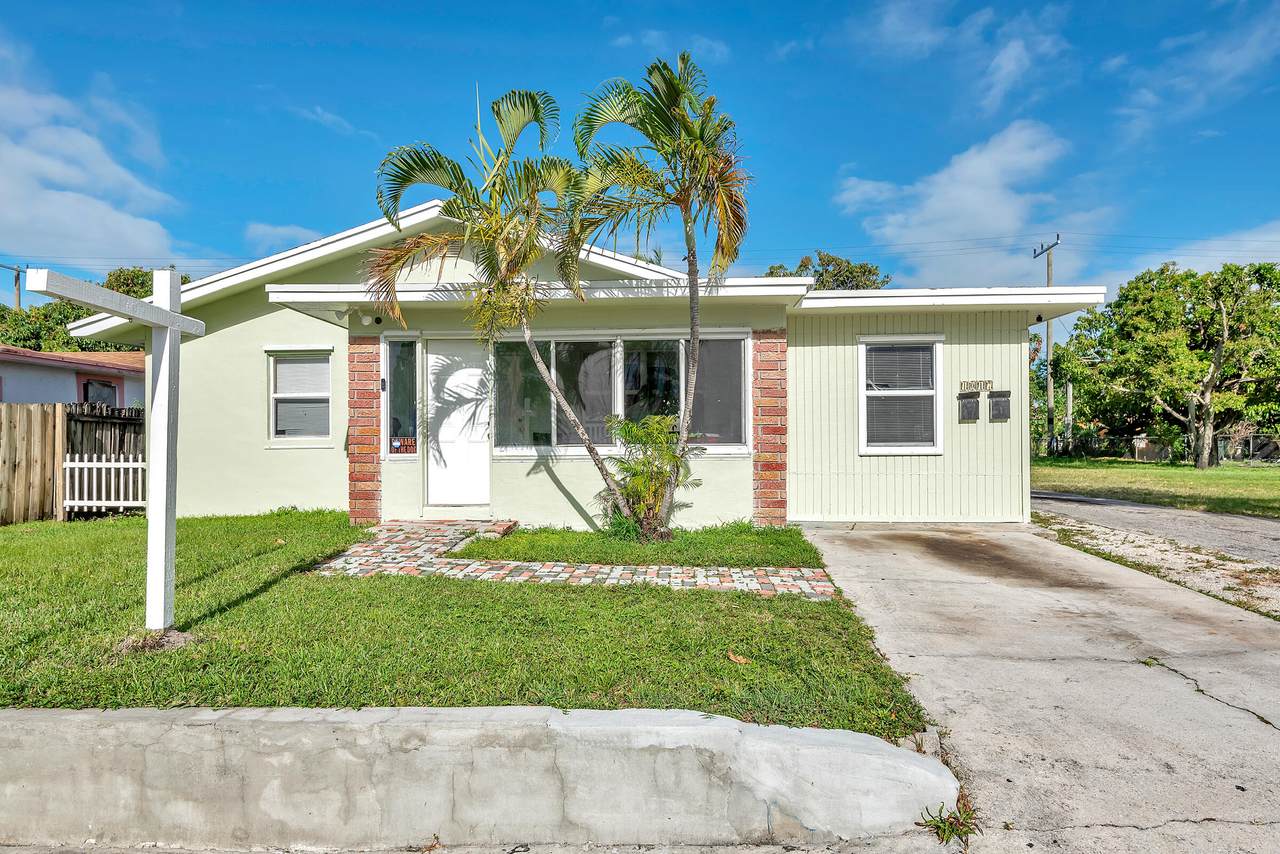 1017 E Street - Photo 1