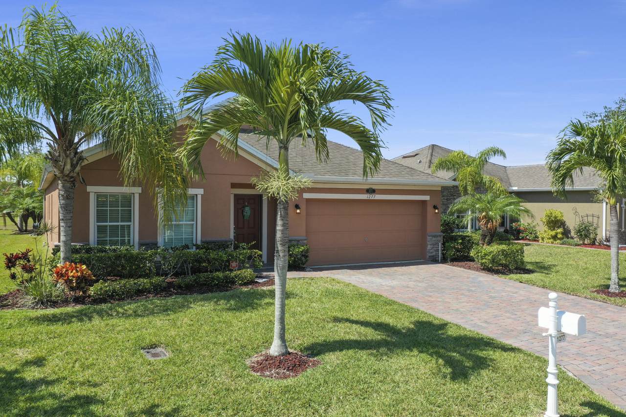 1277 Lexington Manor - Photo 1