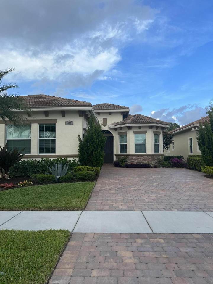 10937 Visconti Way - Photo 1