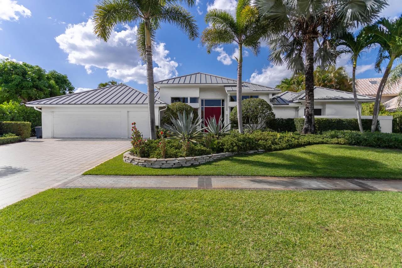 17160 Northway Circle - Photo 1