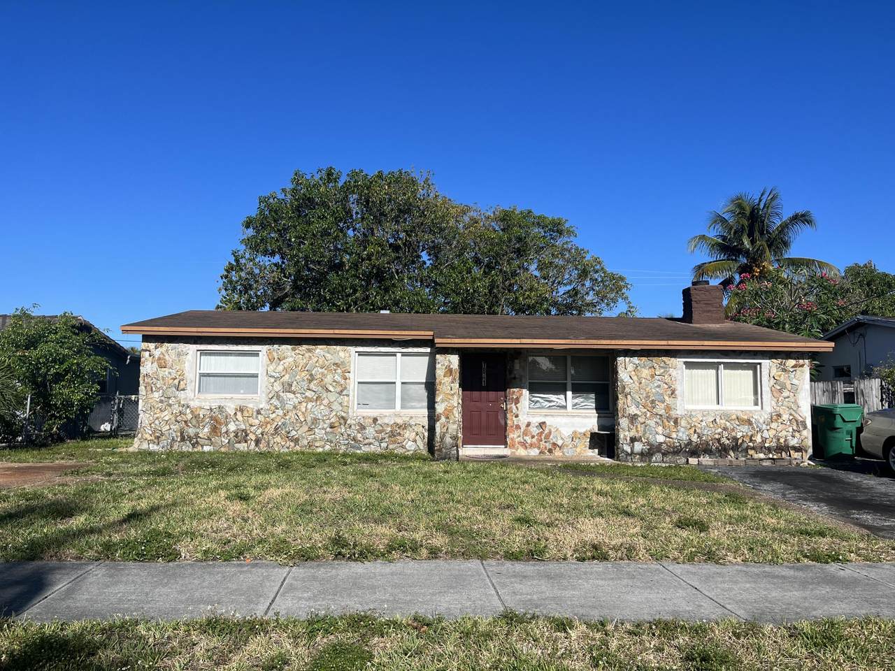 1841 36th Te Terrace - Photo 1