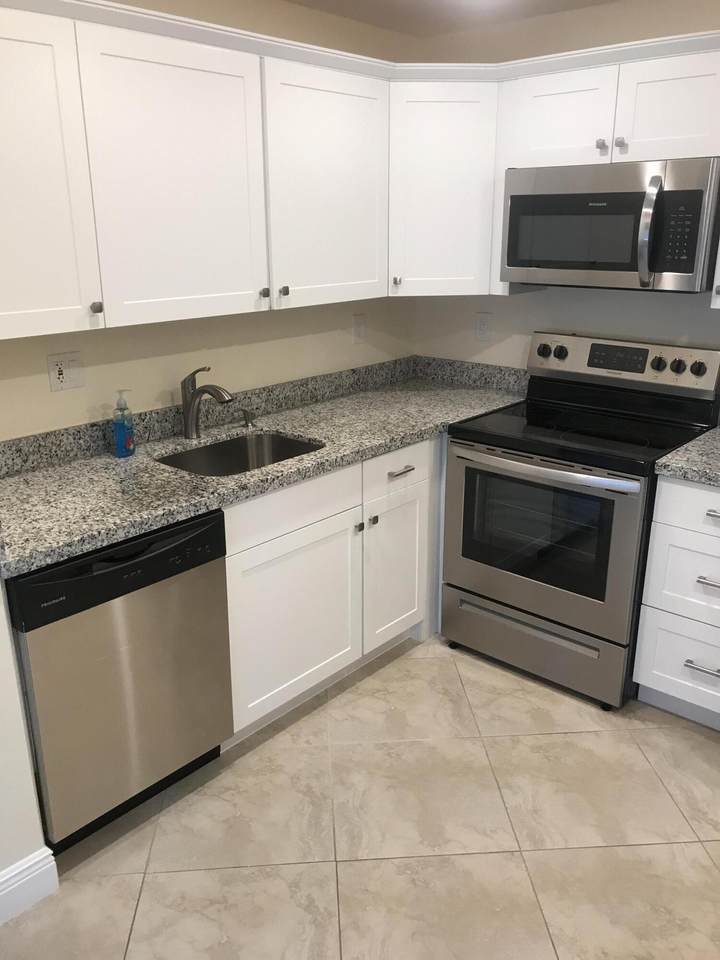 530 Normandy L - Photo 1