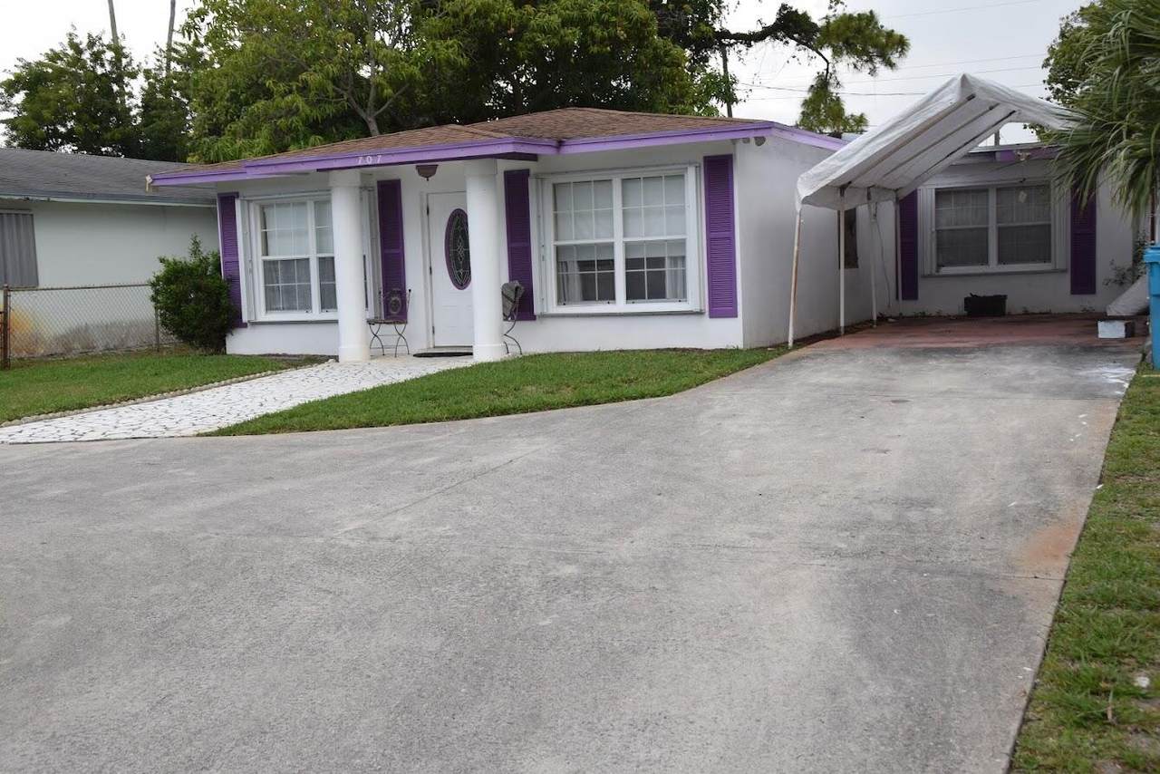 707 4th Street - Photo 1