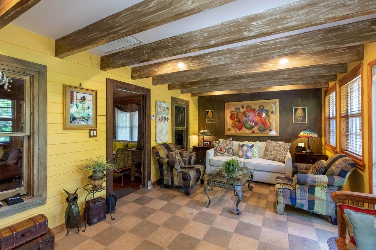 1016 E Street - Photo 1
