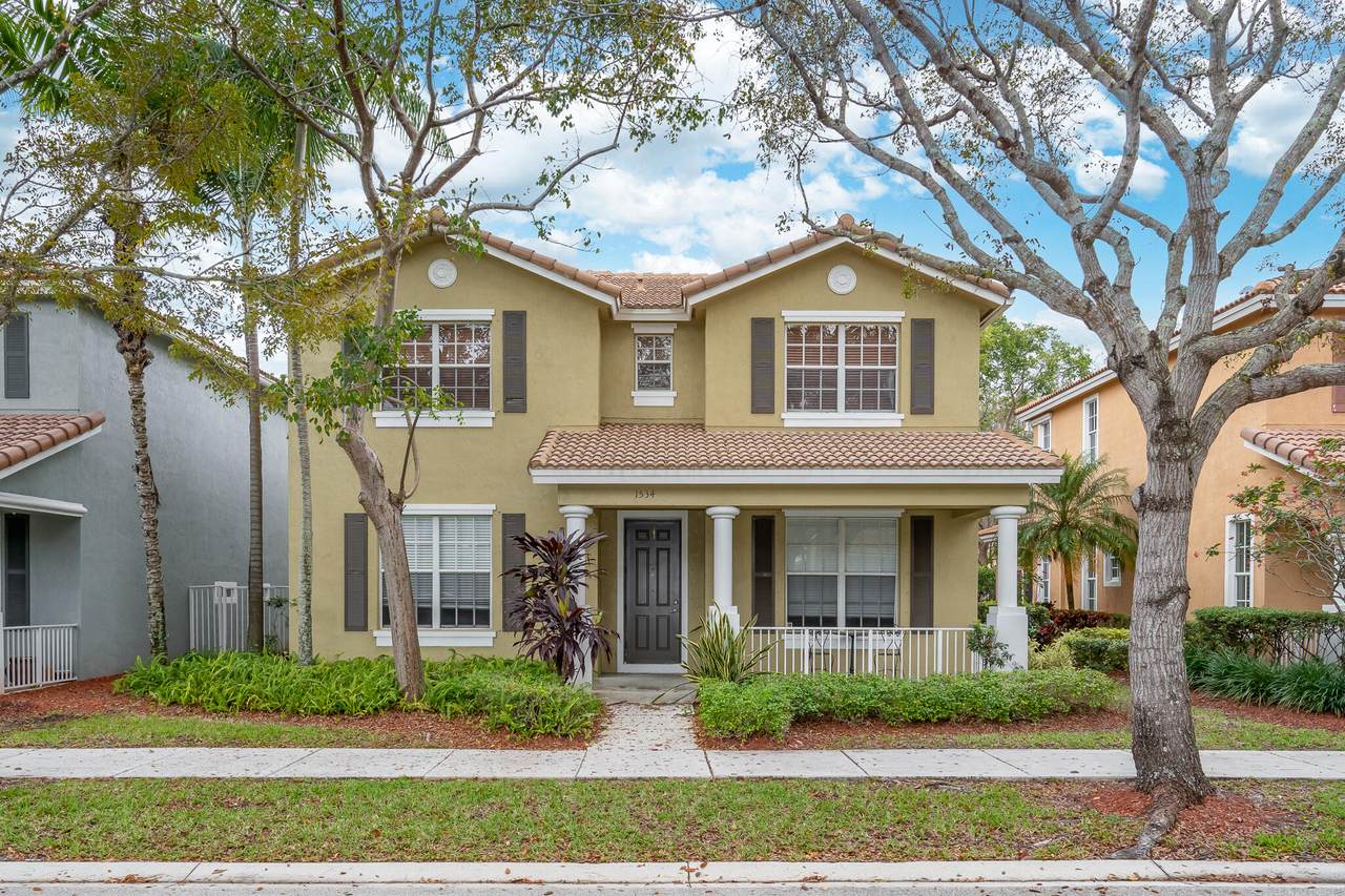 1534 Fenton Drive - Photo 1