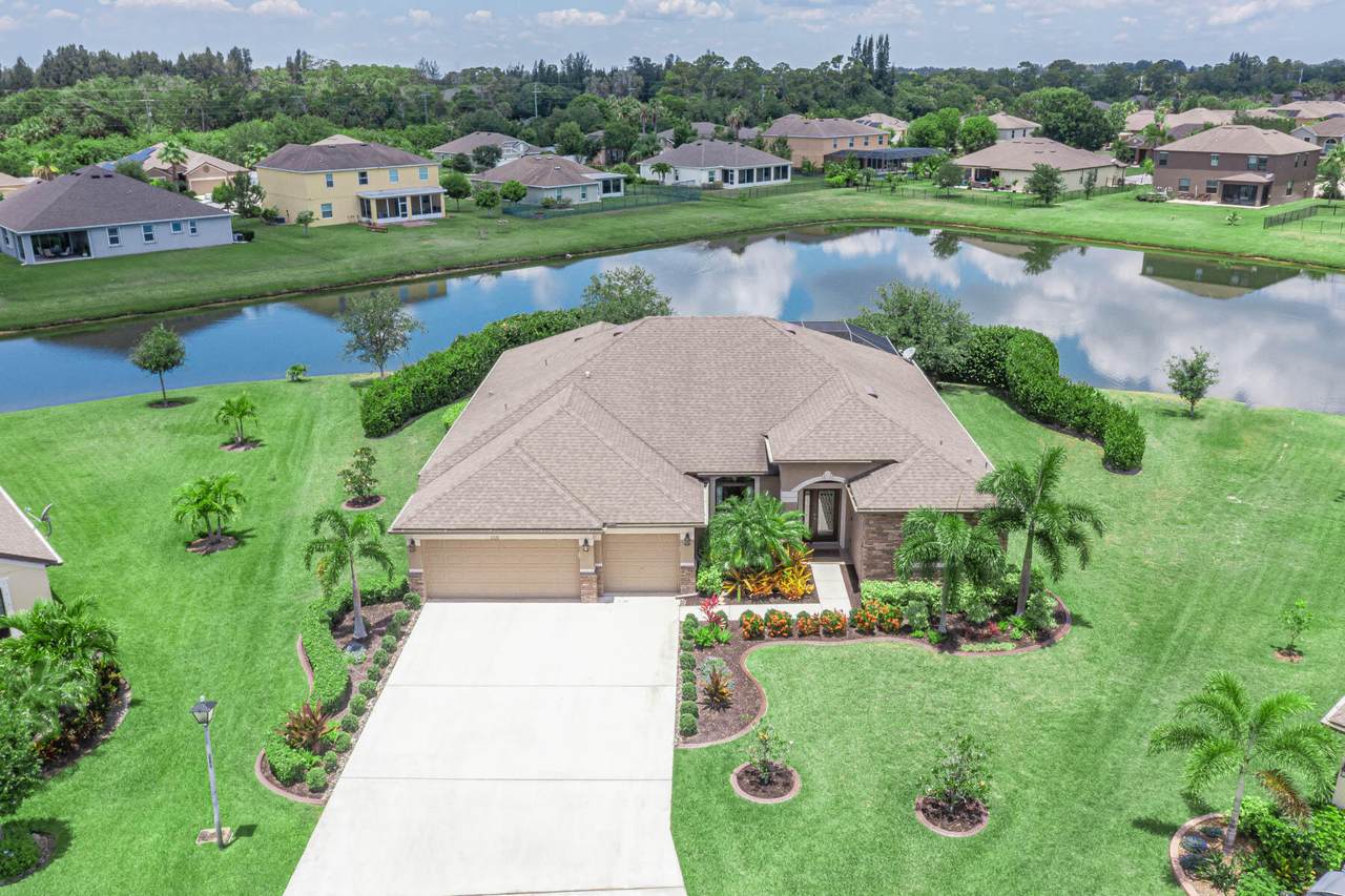 6520 Oak Manor - Photo 1