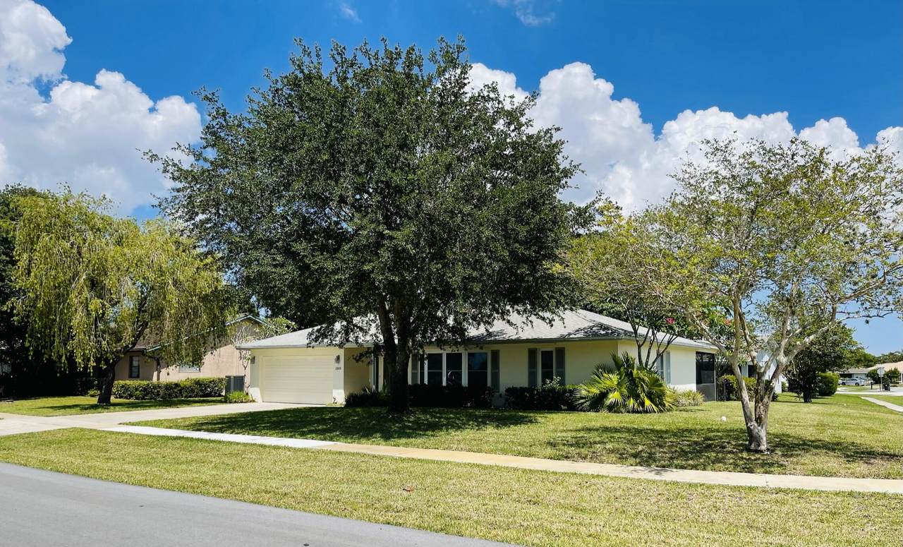 12186 Sycamore Lane - Photo 1