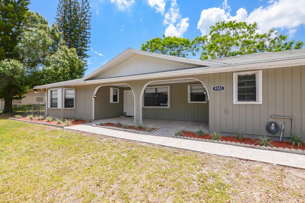 4503 Avenue Q - Photo 1