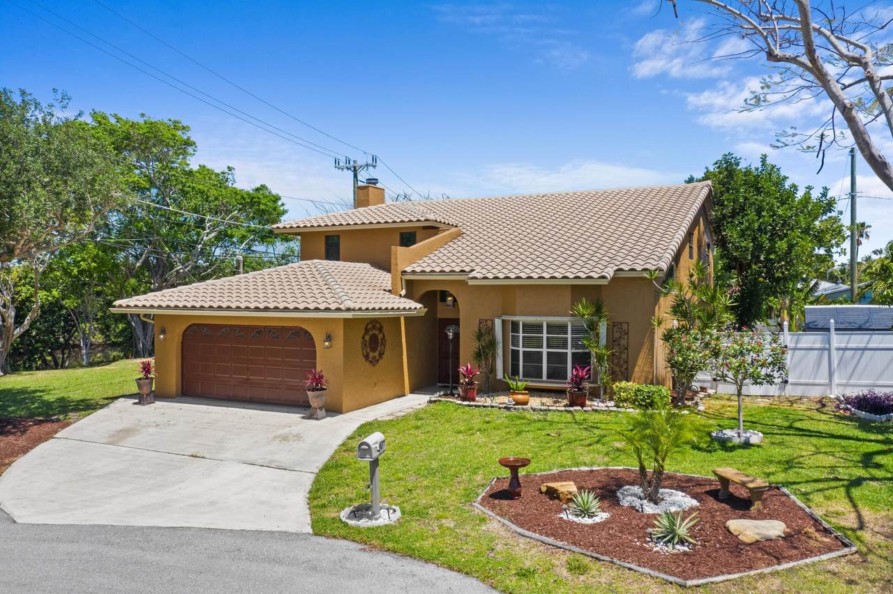 497 14th Street - Photo 1