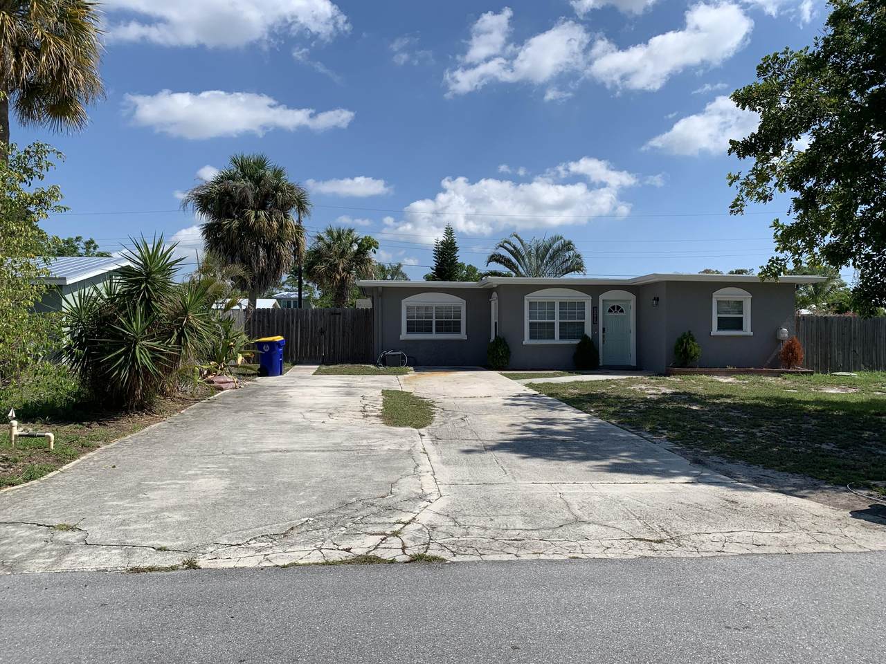 1147 14th Terrace - Photo 1