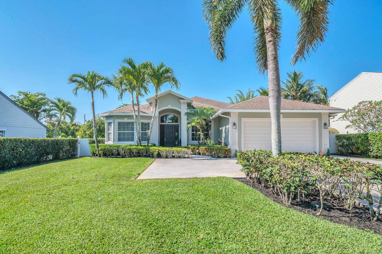 7424 Seabreeze Drive - Photo 1