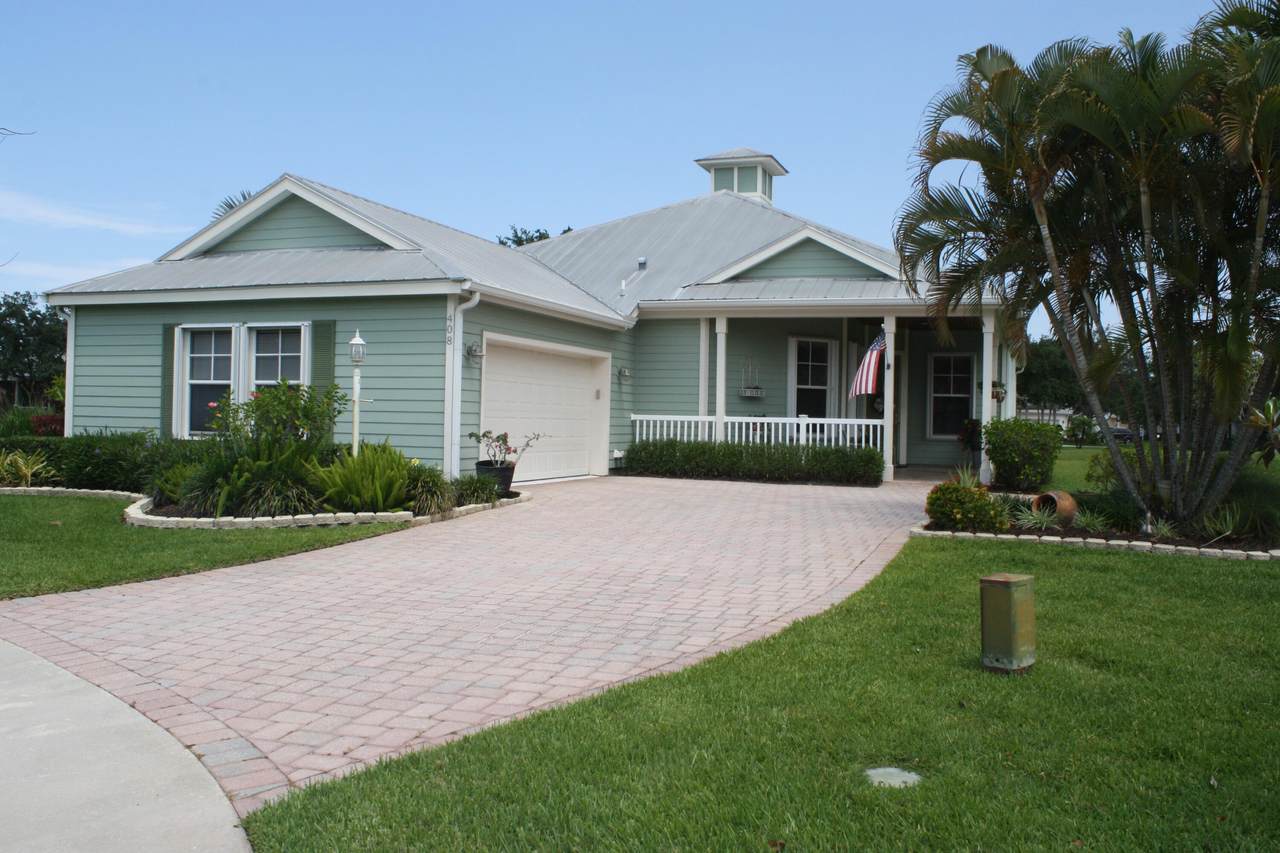 408 Ginger Lily Place - Photo 1