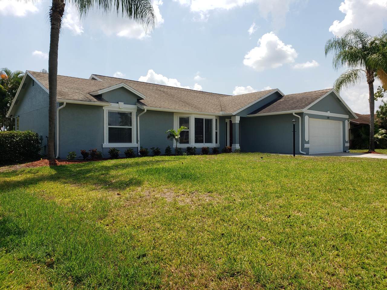 1189 Cynthia Street - Photo 1