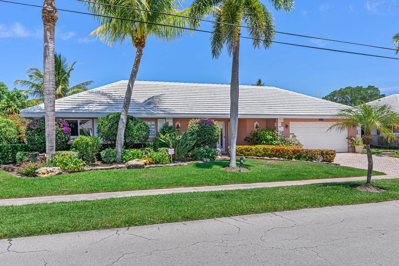 1332 Tamarind Way - Photo 1