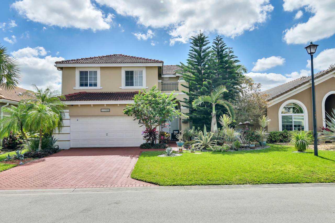 11096 Stone Creek Street - Photo 1