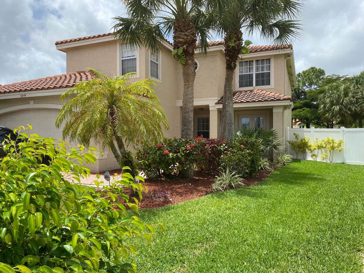 5044 Solar Point Drive - Photo 1