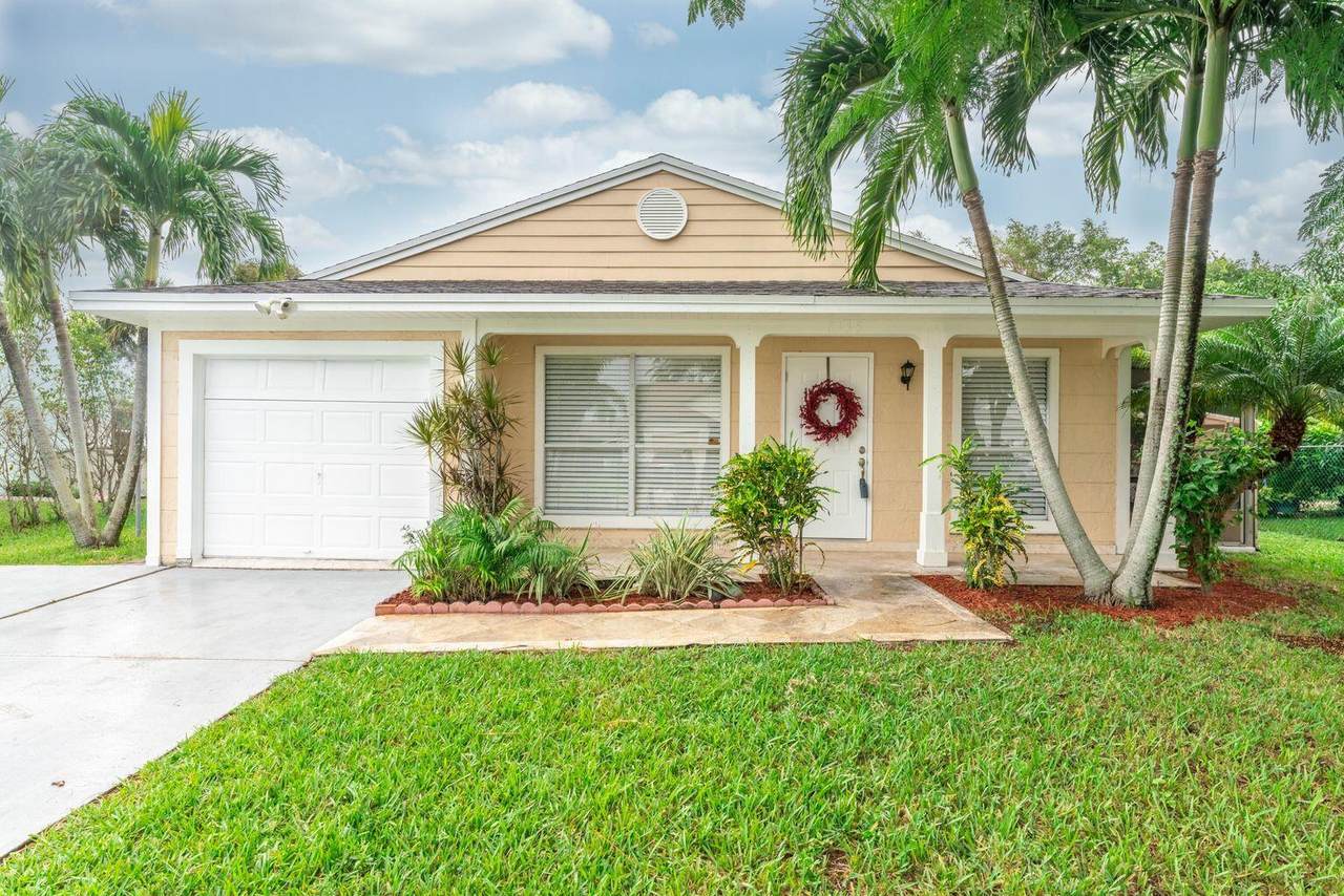 8135 Cedar Hollow Lane - Photo 1