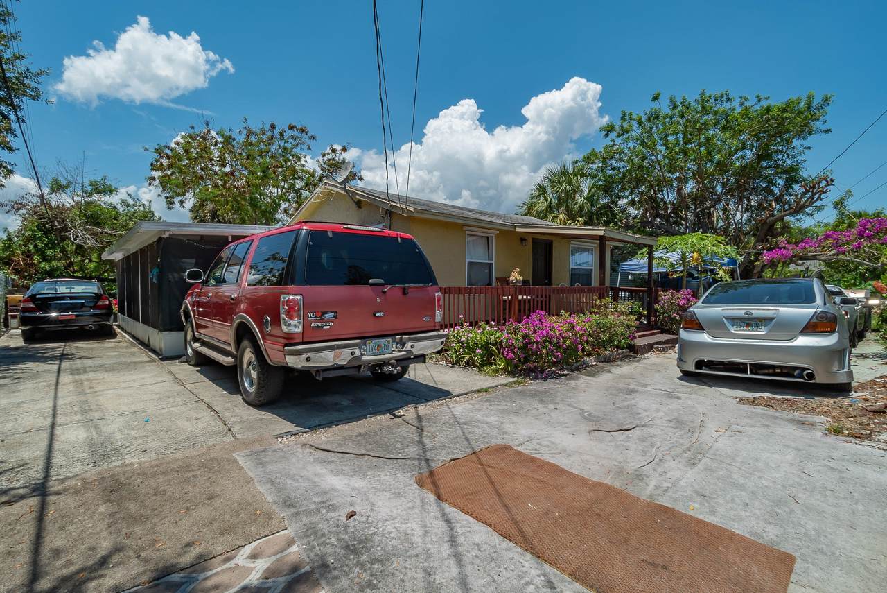 1503 Osceola Drive - Photo 1