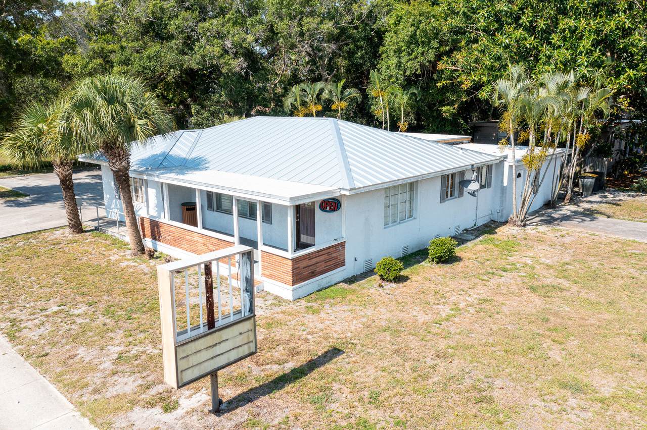 401 25th Street - Photo 1