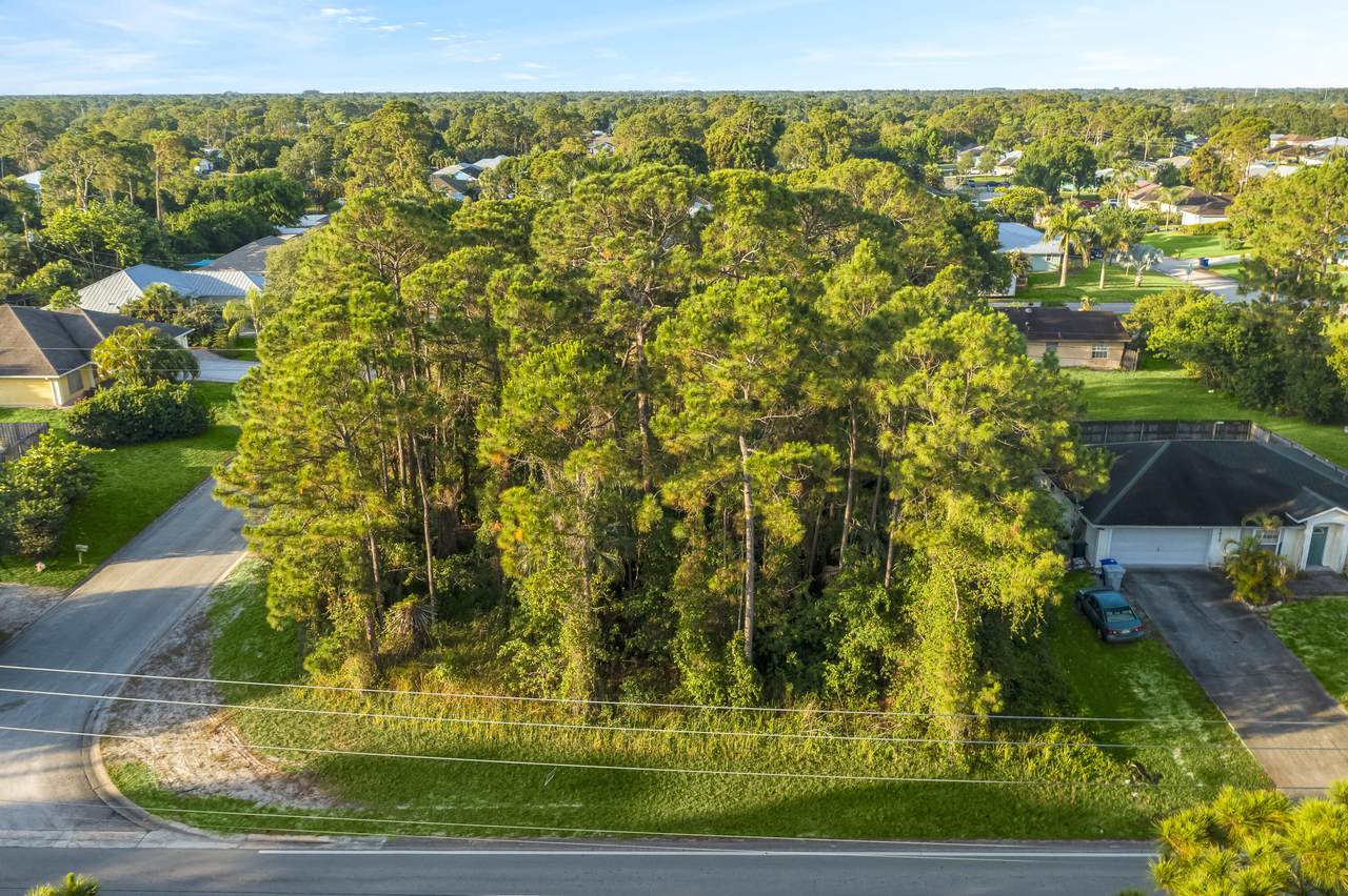 1655 17th Lane - Photo 1