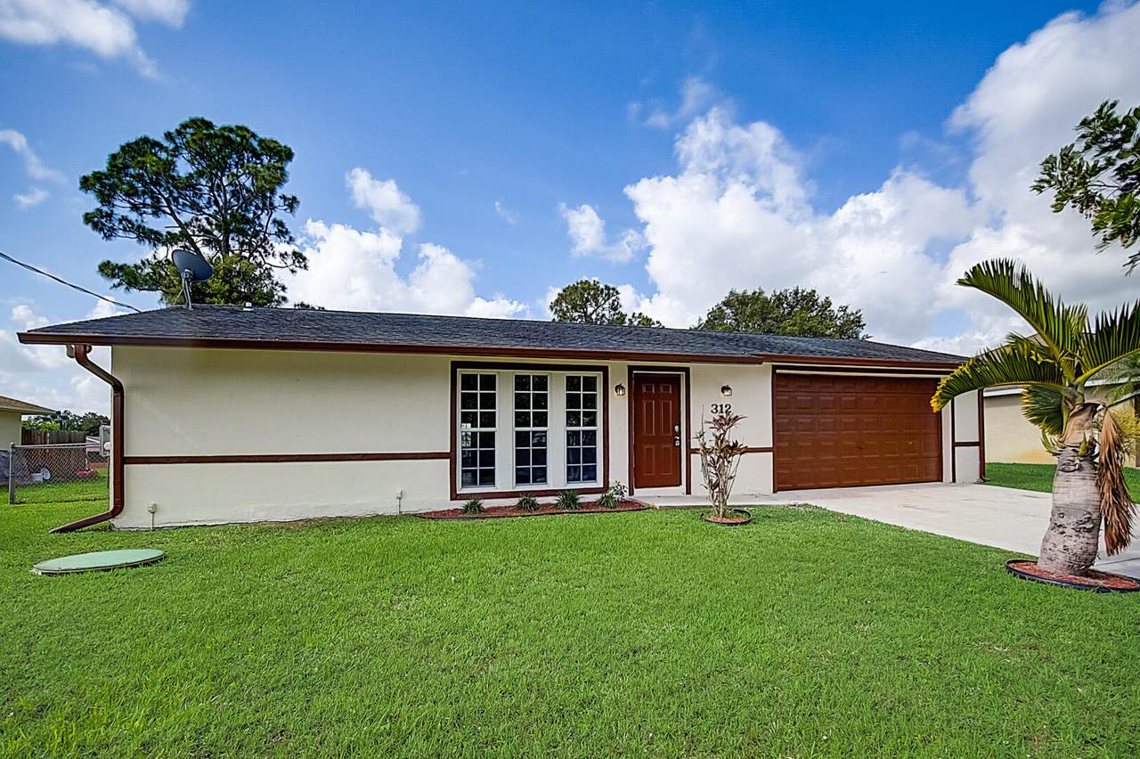 312 Carter Avenue - Photo 1