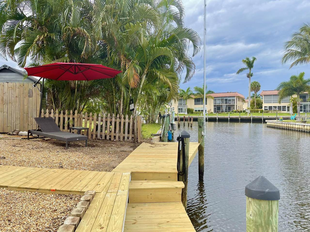 129 Hideaway Place - Photo 1