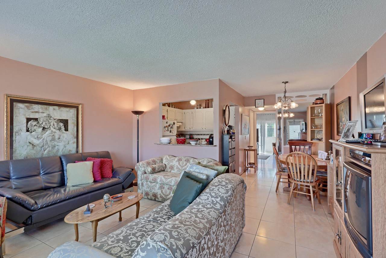 284 Sheffield L - Photo 1