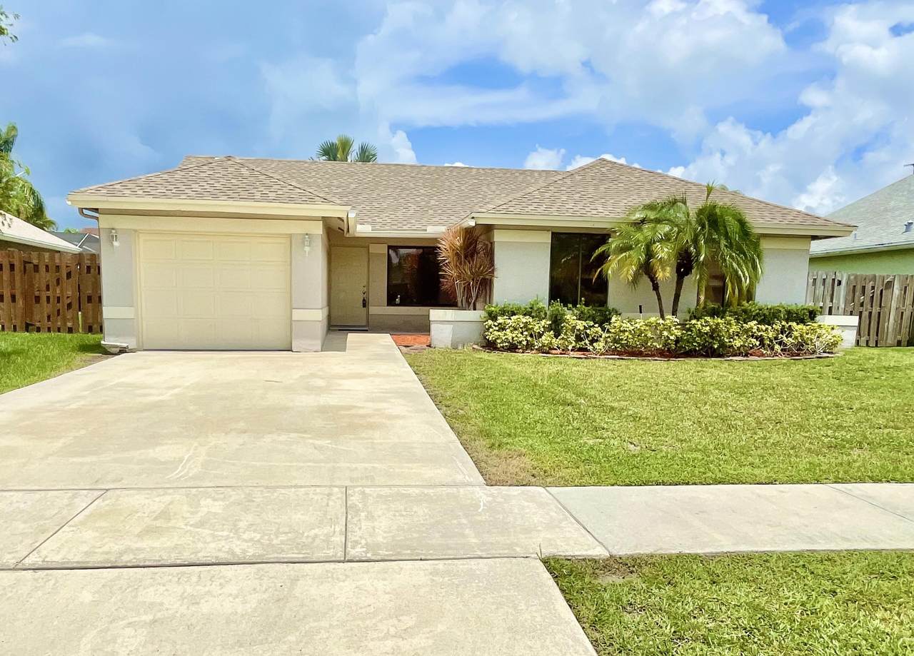 22550 Grouper Court - Photo 1