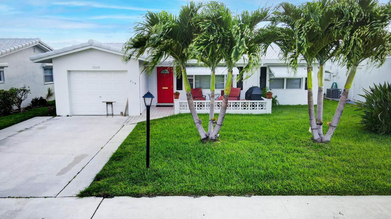 718 18th Street - Photo 1