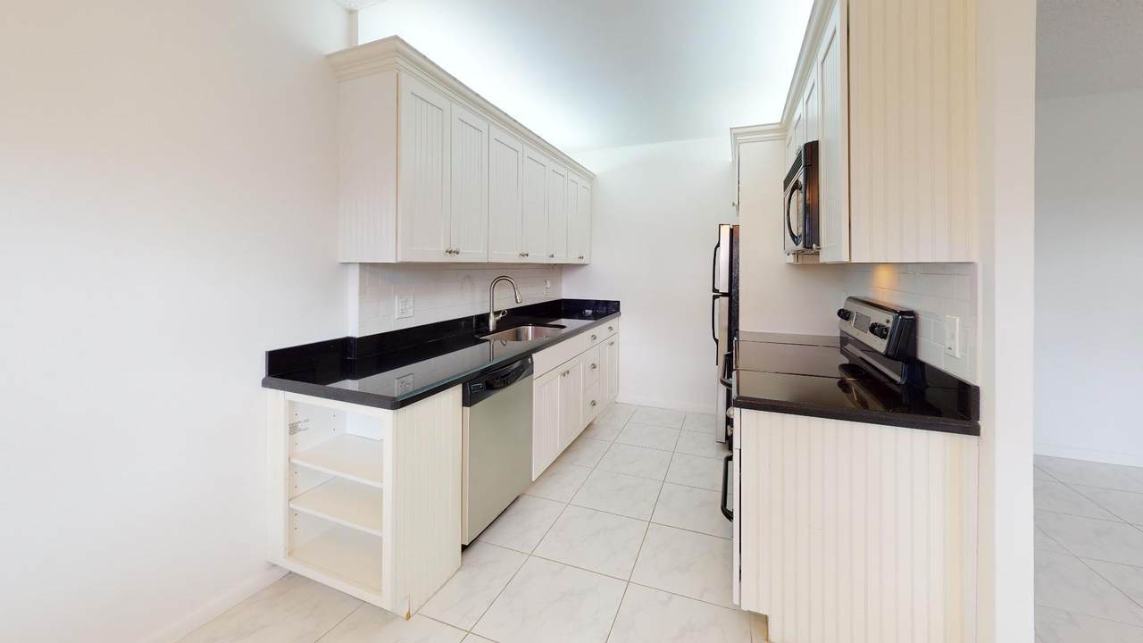 1014 Exeter A - Photo 1