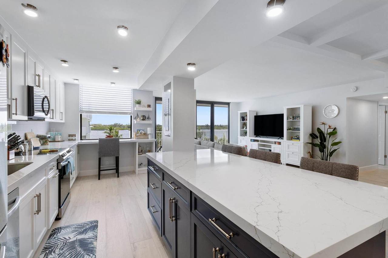2860 Ocean Boulevard - Photo 1