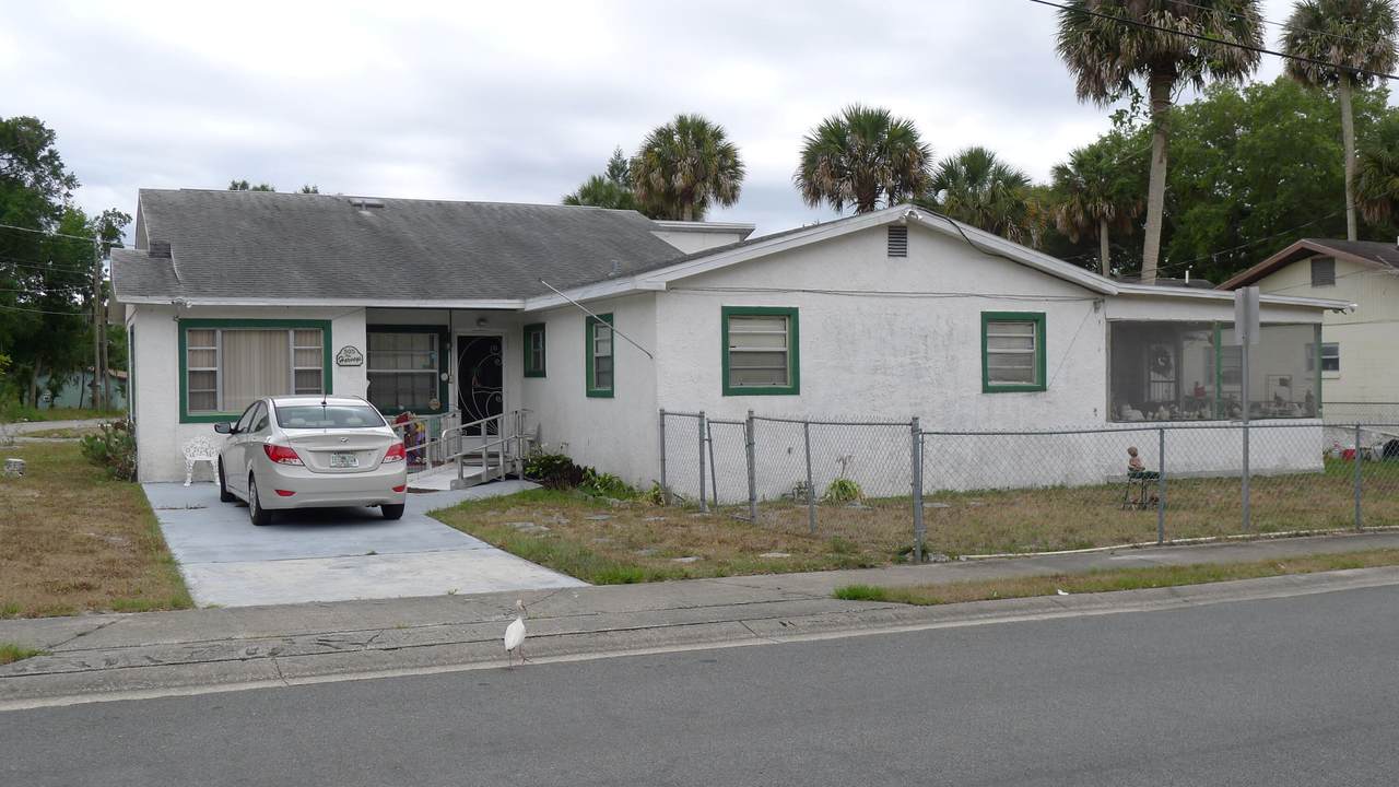 505 Warren Street - Photo 1