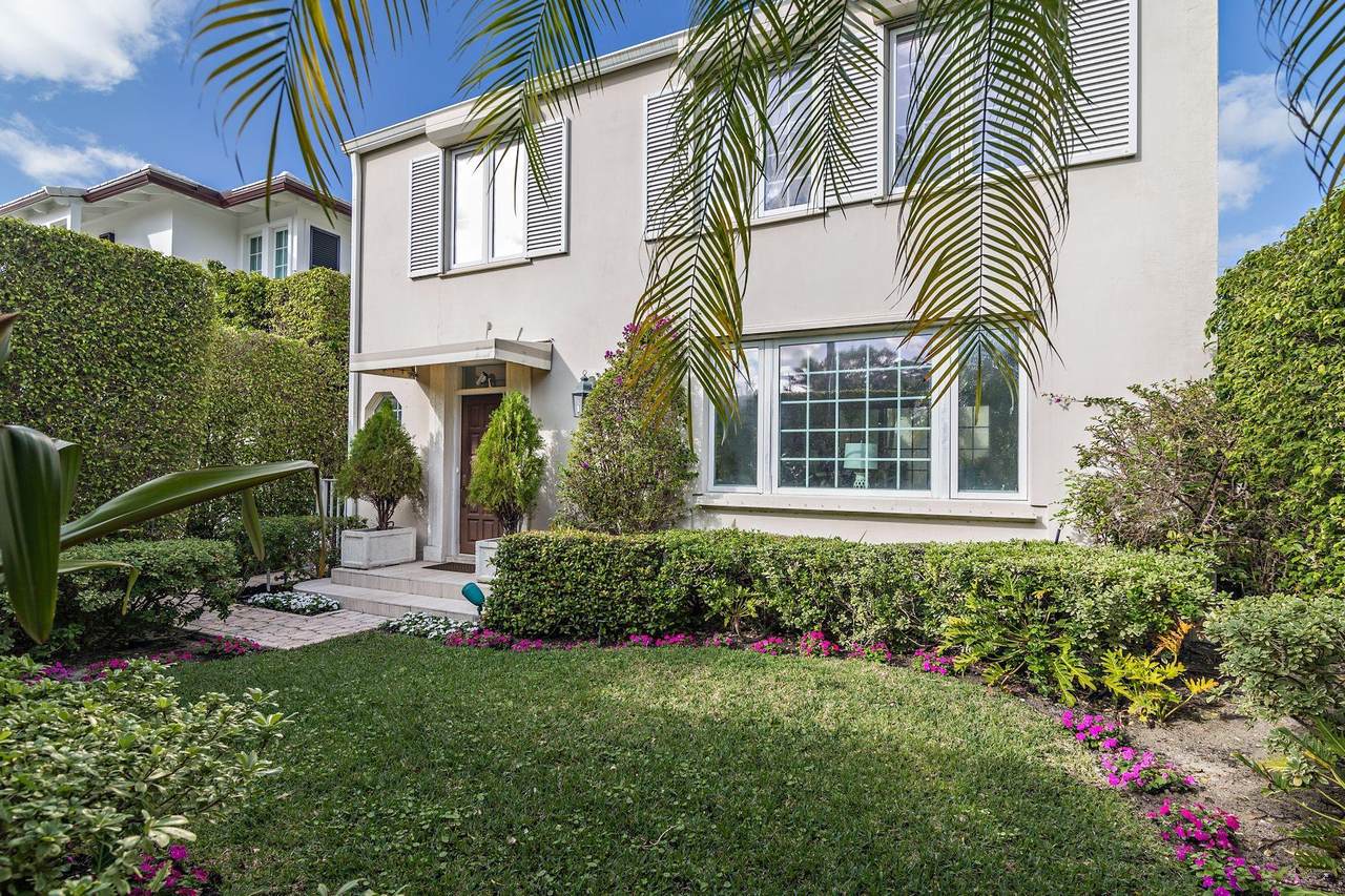 155 Peruvian Avenue - Photo 1
