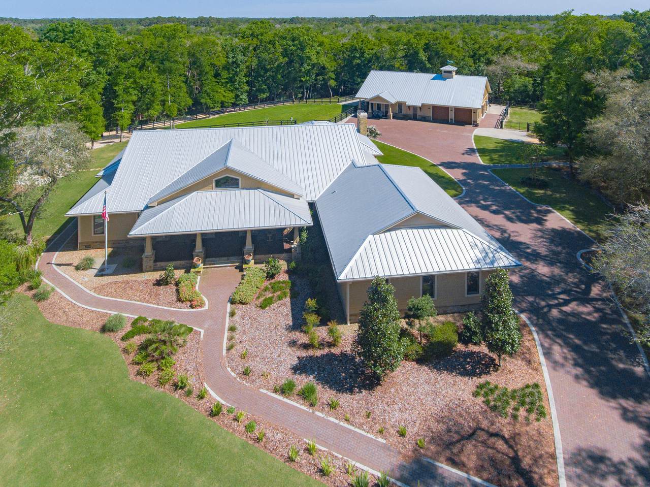 235 Dark Horse Lane - Photo 1