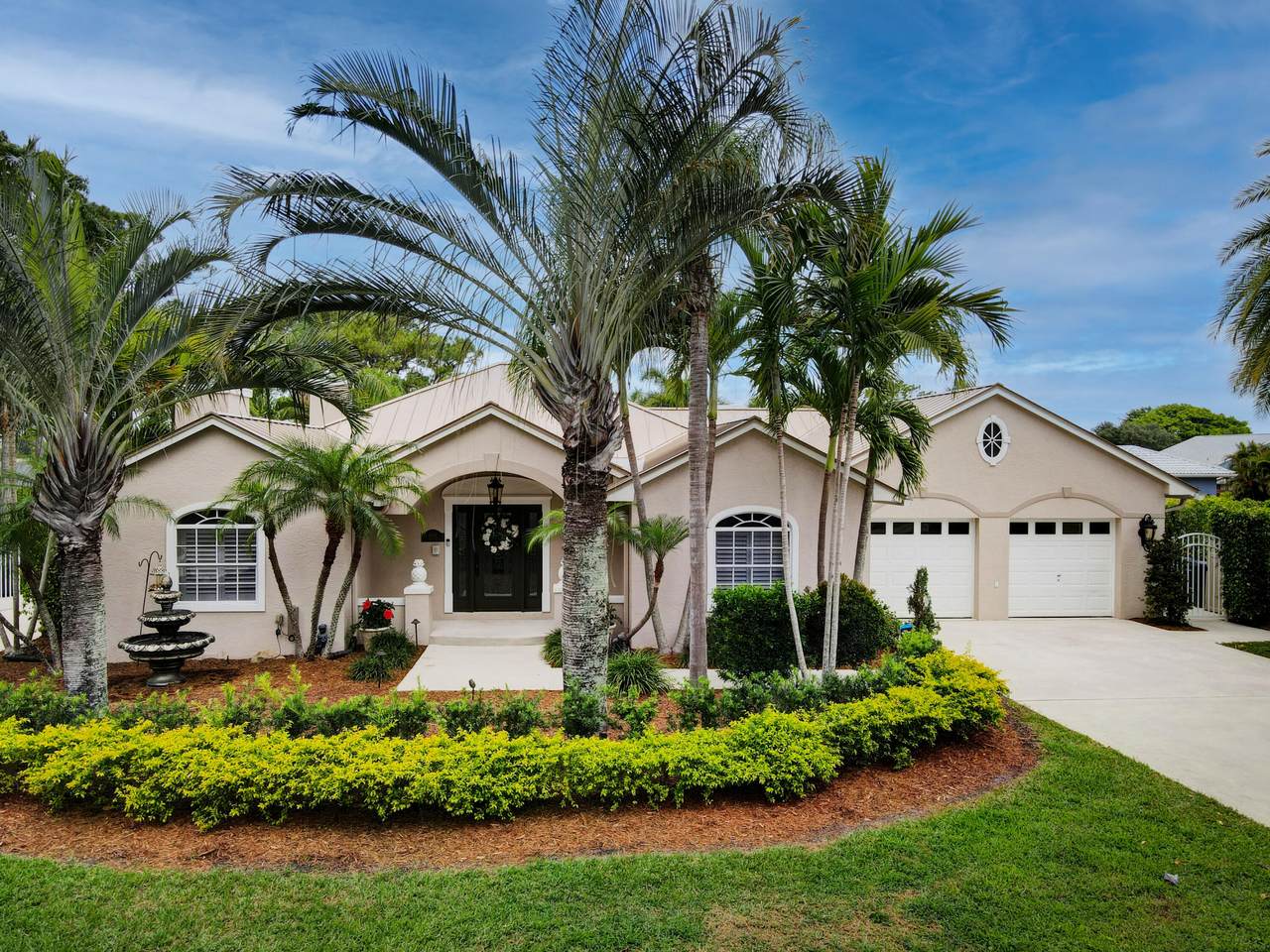 6053 Pine Drive - Photo 1