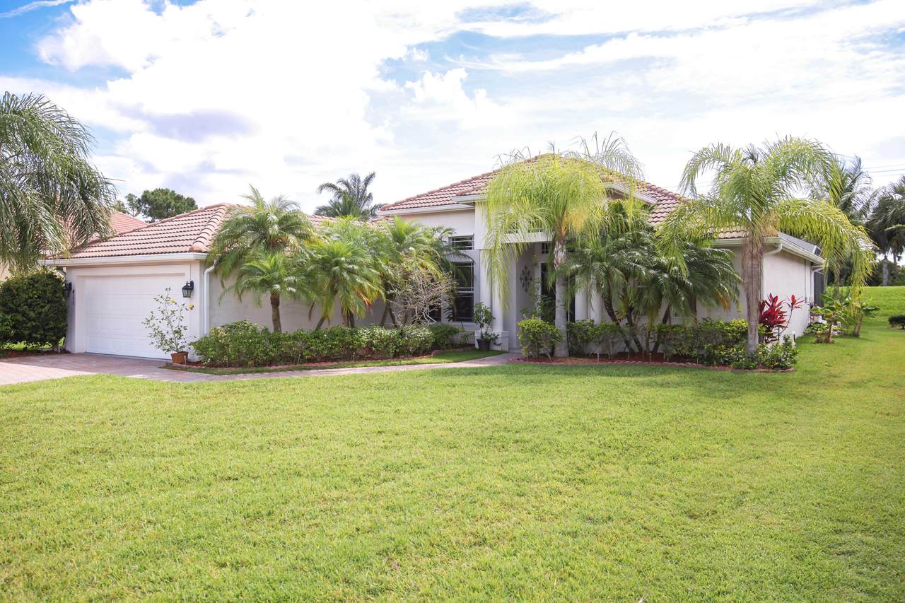 411 Crabapple Cove - Photo 1