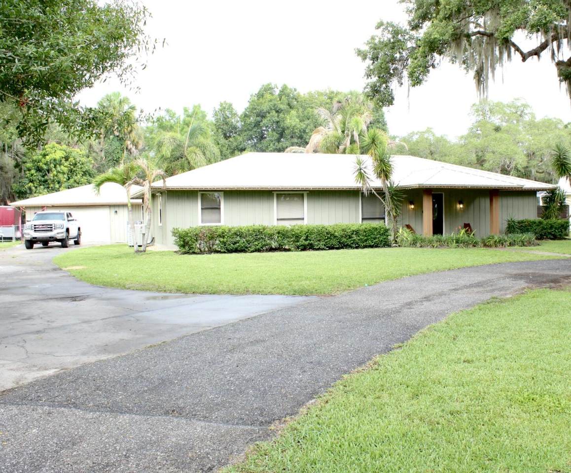 2185 22nd Circle - Photo 1