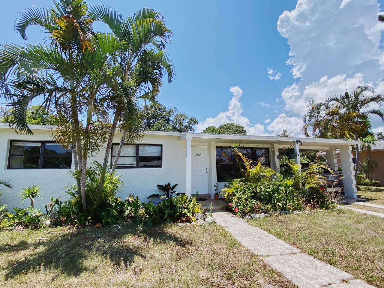 738 Evergreen Drive - Photo 1