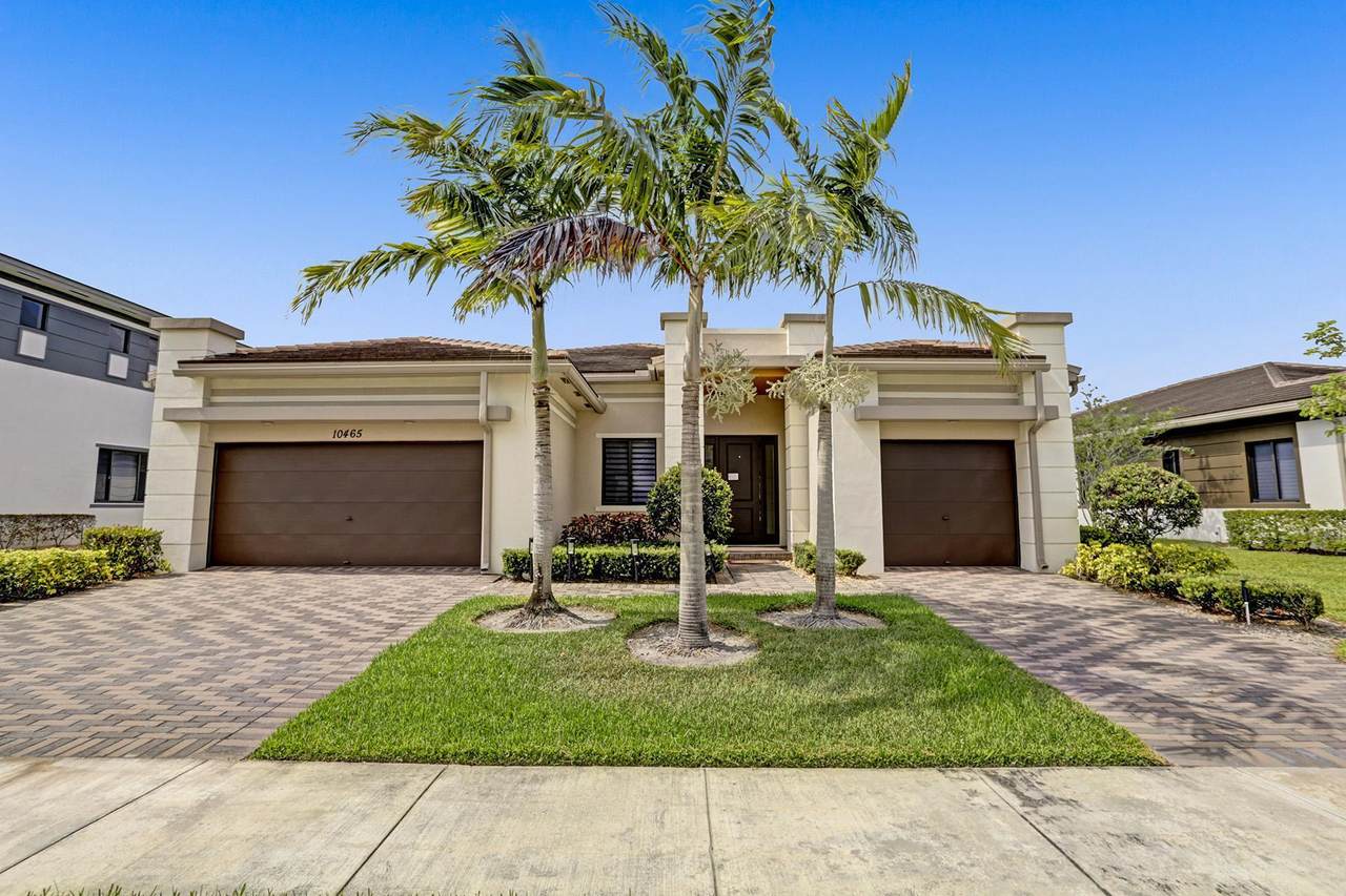 10465 Lago Vista Circle - Photo 1