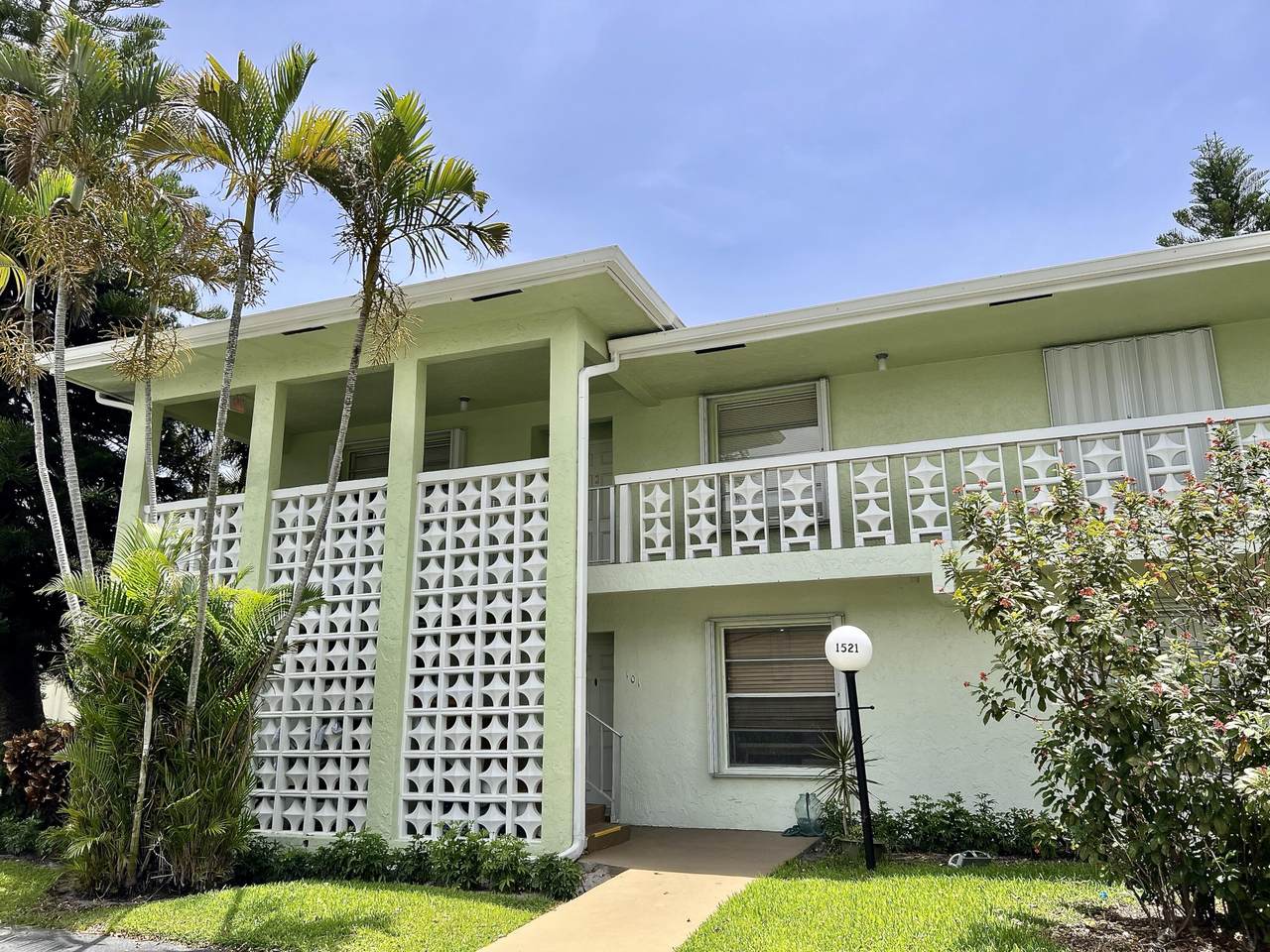 1521 19th Terrace - Photo 1