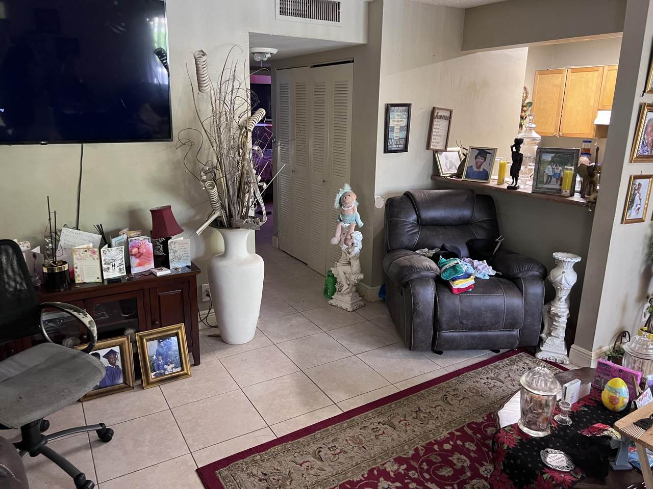 516 Meadows Circle - Photo 1