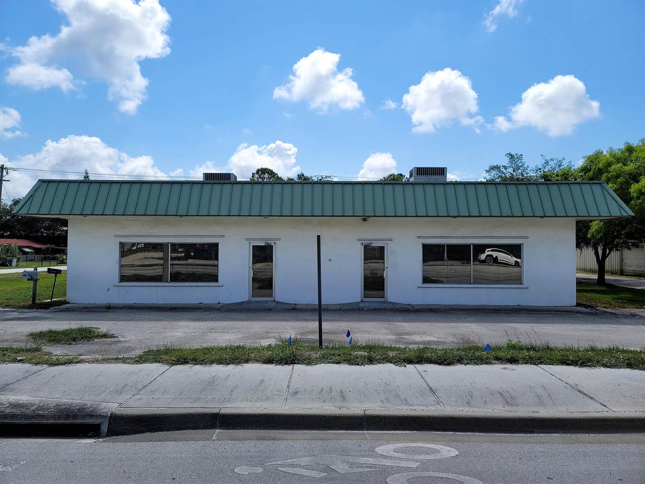 1020 Parrott Avenue - Photo 1