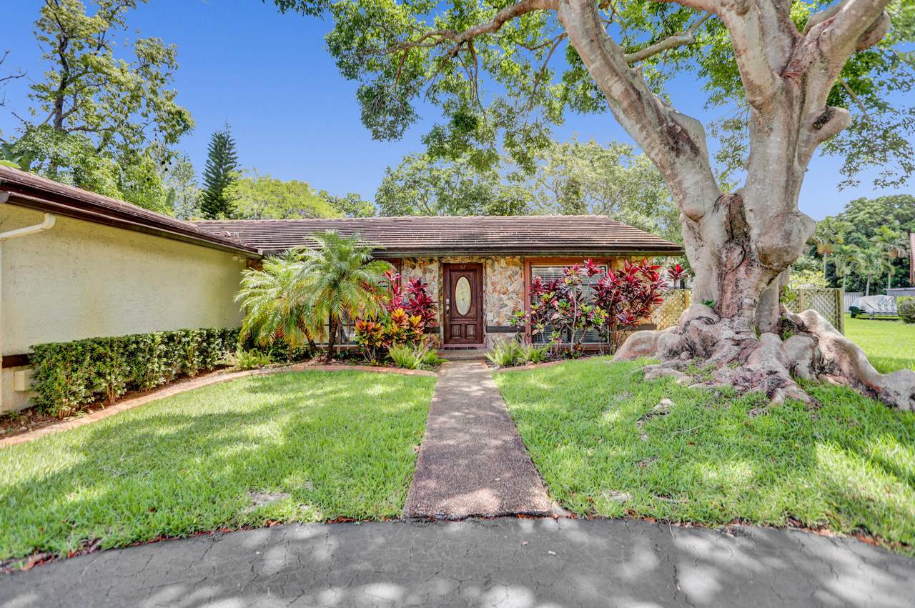 117 98 Lane - Photo 1
